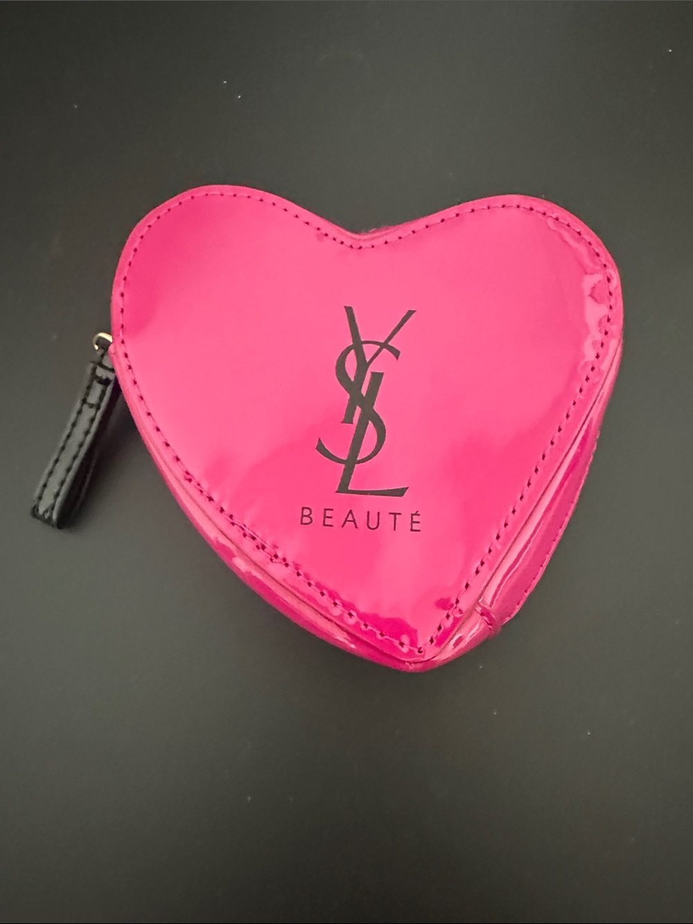 YSL Beaute Heart-Shaped Pink Cosmetic Pouch w Mirror. NWOT